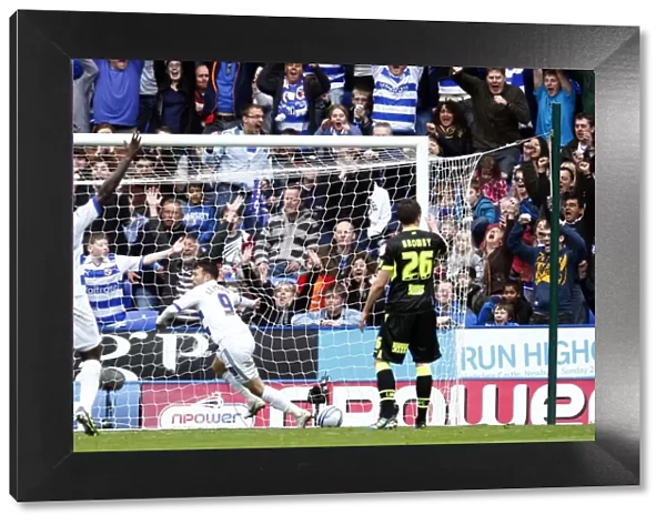 Adam Le Fondre Scores First: Reading's Thrilling Goal vs. Leeds United in the Npower Championship at Madjeski Stadium