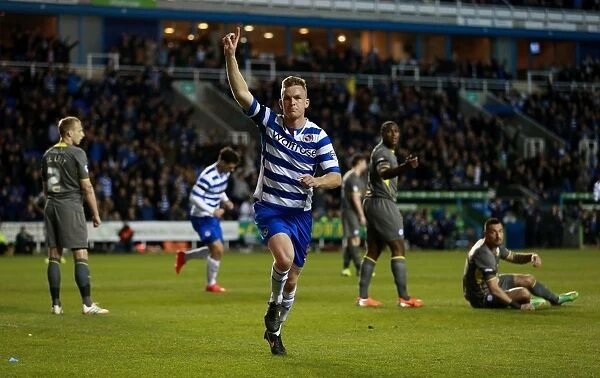 Alex Pearce Scores First Goal: Reading FC vs Leicester City in Sky Bet Championship at Madejski Stadium