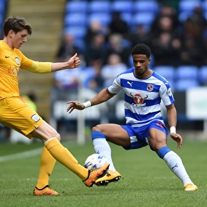 Sky Bet Championship Photographic Print Collection: Reading v Preston North End