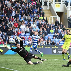Sky Bet Championship Photographic Print Collection: Reading v Rotherham United