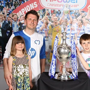 Reading FC's Unforgettable Championship Win: Triumph of Euphoria and Fans Celebration (2012)