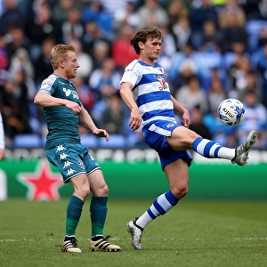 Sky Bet Championship Photographic Print Collection: Reading v Wigan Athletic