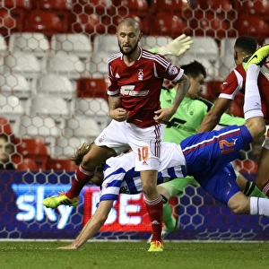 Sky Bet Championship Photographic Print Collection: Sky Bet Championship : Nottingham Forest v Reading