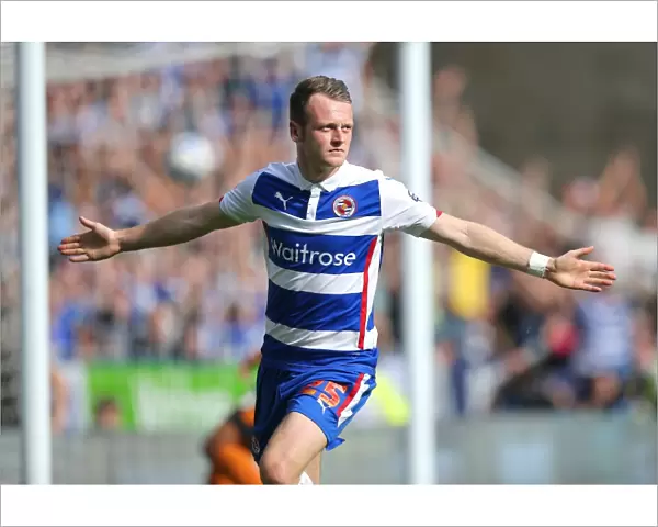Reading FC's Jake Taylor Scores Brace: Securing Victory Against Wolverhampton Wanderers in Sky Bet Championship
