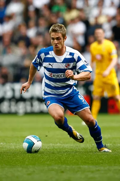 Clash of the Titans: Reading FC vs. Tottenham Hotspur in the Barclays Premiership, May 2008