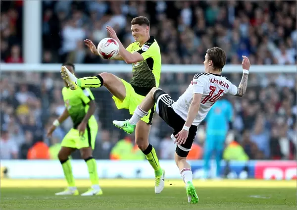 Fulham vs. Reading: Clash in the Sky Bet Championship Play-Offs - Evans vs. Johansen at Craven Cottage