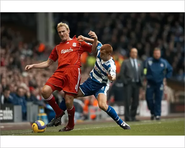 Steve Sidwell challenges Sami Hyypia