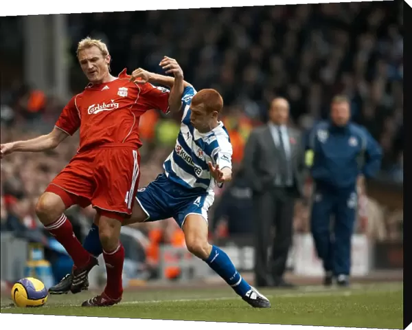 Steve Sidwell challenges Sami Hyypia