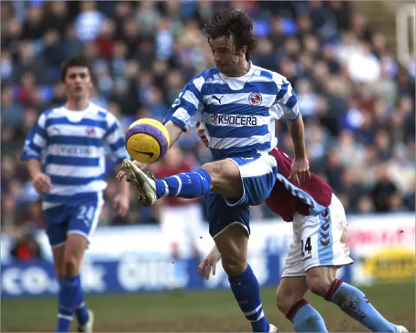 Stephen Hunt brings the ball under control