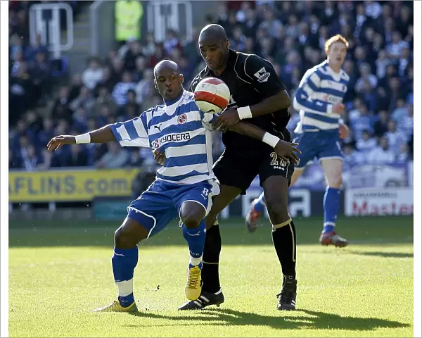 Leroy Lita holds off Sol Campbell