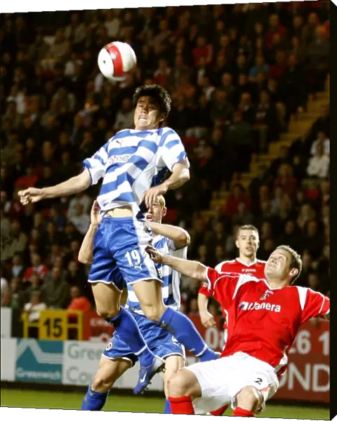 Seol Ki-Hyeon leaps way above the Charlton defence