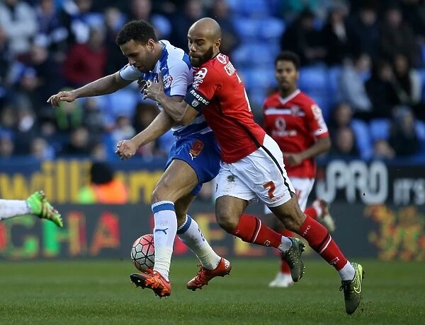 Battle for the Ball: Hal Robson-Kanu vs. Adam Chambers - Reading vs. Walsall FA Cup Clash