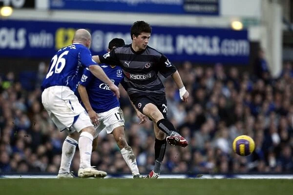 A Battle in the Barclays Premiership: Everton vs. Reading (2007 / 08)