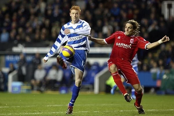 A Battle on the Football Field: Reading vs. Middlesbrough, Barclays Premiership, 1st December 2007