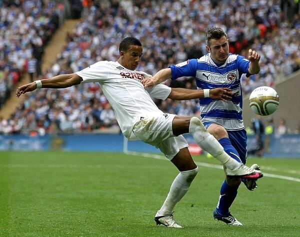 Battle at Wembley: Griffin vs. Sinclair - A Championship Play-Off Final Showdown: Reading vs. Swansea City