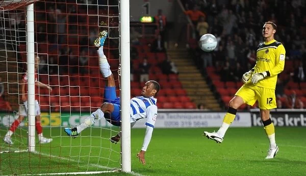 Dramatic Last-Minute Save: Shaun Cummings Denies Bradley Pritchard's Goal for Charlton Athletic in Carling Cup First Round