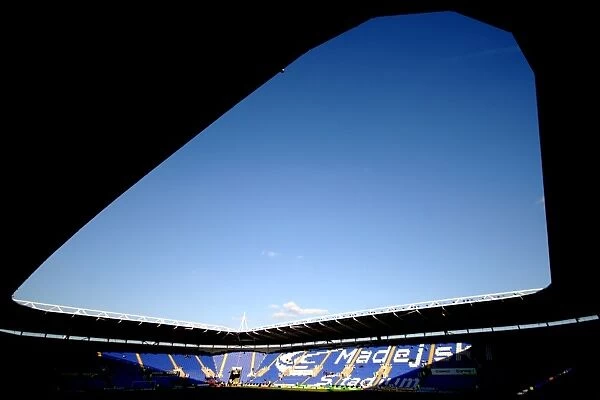 Electric Atmosphere: Reading FC vs Southampton in the Npower Championship at Madejski Stadium