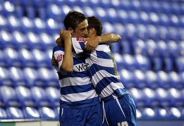 Five-Goal Frenzy: Mooney and Hunt Celebrate Reading's Carling Cup Domination