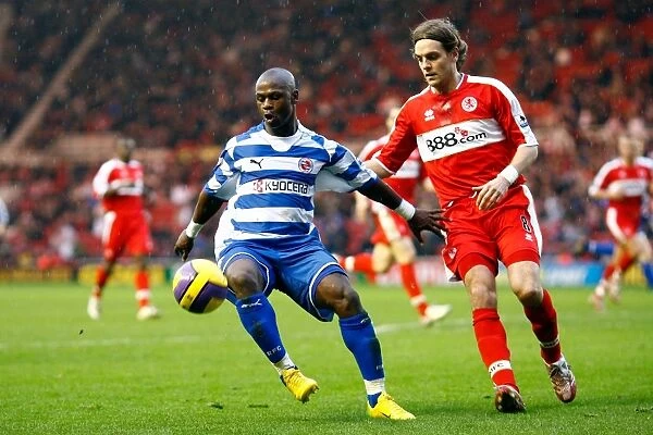Leroy Lita Outmuscles Jonathan Woodgate: Intense Battle in Middlesbrough vs. Reading, FA Barclays Premiership (February 2007)