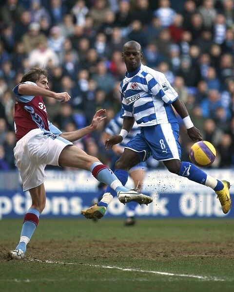 Leroy Lita's Last-Minute Drama: Reading Salvages A Draw Against Aston Villa in FA Barclays Premiership (10th February 2007)