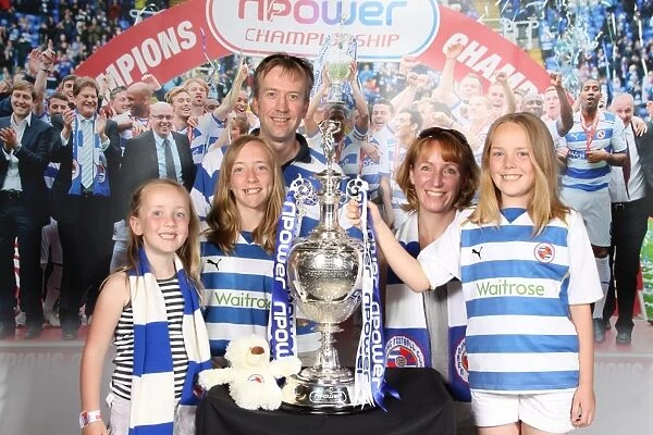Reading FC: Uniting with the Fans - The Triumphant 2012 Trophy Photoshoot