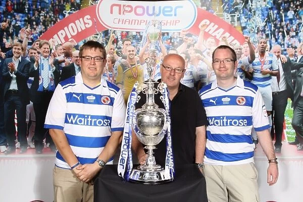 Reading FC's Championship Victory: A Triumphant Reunion with the Trophy and Euphoric Fans (2012)