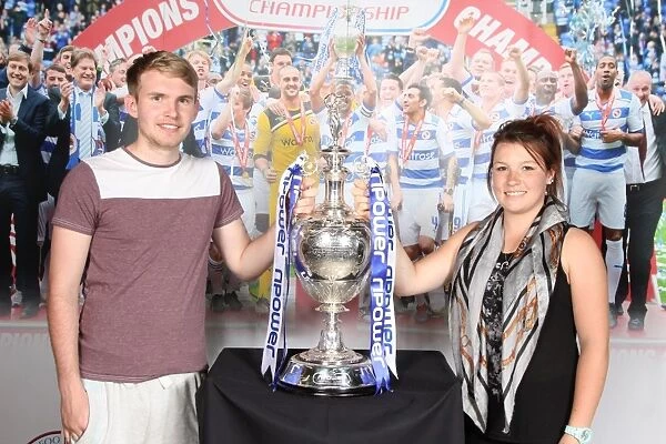 Reading FC's Championship Victory: A Triumphant Reunion with Fans and the Championship Trophy (2012)
