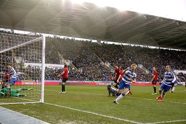 Reading FC's Euphoric FA Cup Victory over West Bromwich Albion: A Full-Length Celebration (Reading v WBA, PA-25583879)