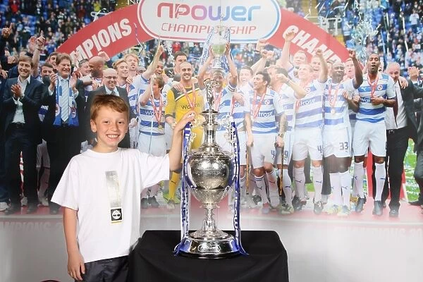 Reading FC's Unforgettable Championship Triumph: A Celebration with the Fans - The 2012 Championship Winning Photoshoot