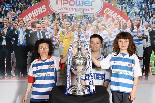 Reading FC's Unforgettable Championship Win: The Fans and the Team's Triumphant Photoshoot