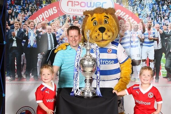 Reading FC's Unforgettable Championship Win: A Triumphant Photoshoot with The Fans (2012)