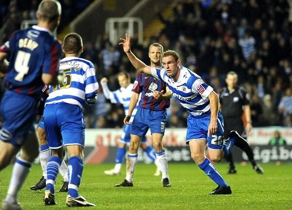 Reading's Dramatic Equalizer: A Thrilling Championship Showdown between Reading and Crystal Palace at Madejski Stadium - Alex Pearce's Game-Changing Goal