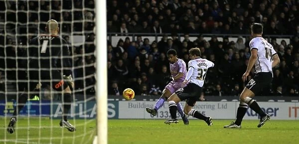 Reading's McCleary Unleashes a Shot at Derby County in Sky Bet Championship Clash