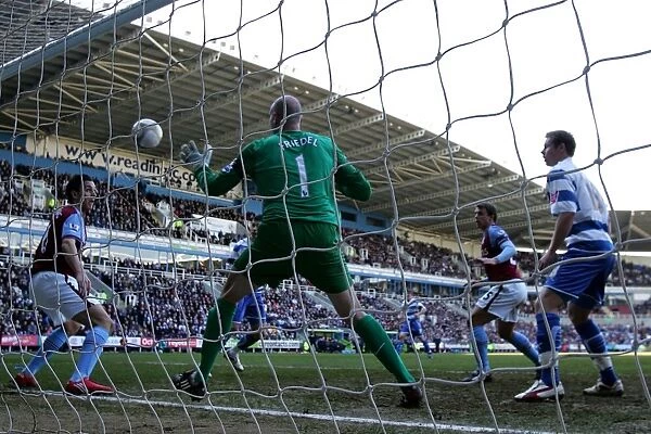 Shane Long Scores the First Goal: Reading vs. Aston Villa in FA Cup Sixth Round