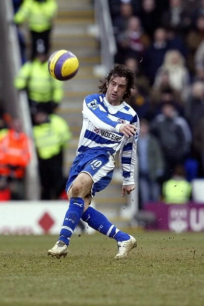 Stephen Hunt's Thrilling Performance: Reading vs Aston Villa, FA Barclays Premiership, 10th February 2007