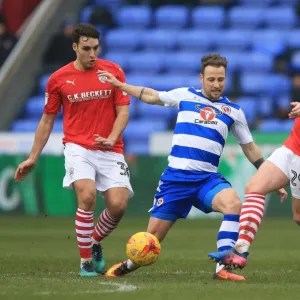 Battle for Supremacy: Roy Beerens vs. Gethin Jones - Reading vs. Barnsley, Sky Bet Championship, Madejski Stadium