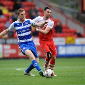 Sky Bet Championship Collection: Charlton Athletic v Reading