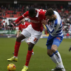 Sky Bet Championship Photographic Print Collection: Charlton Athletic v Reading