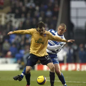 Ivar Ingimarsson tackles Evertons James McFadden