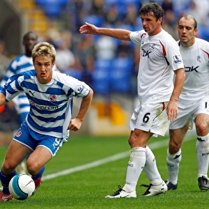 Kevin Doyle breaks down the right wing as Gary Speed and Gavin McCann look on