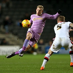 Sky Bet Championship Photographic Print Collection: MK Dons v Reading
