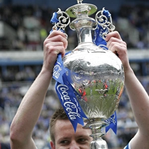 Nicky Shorey and trophy
