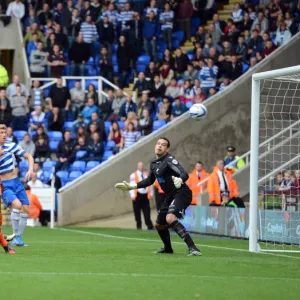 Sky Bet Championship Collection: Sky Bet Championship : Reading v Millwall