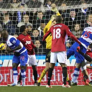 Premier League Poster Print Collection: Reading v Manchester United : Madjeski Stadium: 01-12-2012