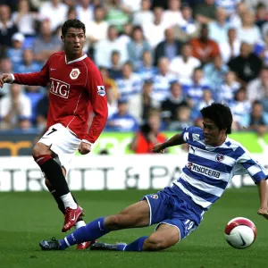 Seol Ki-Hyeon tackles Ronaldo