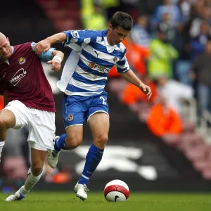 Shane Long holds off Paul Konchesky