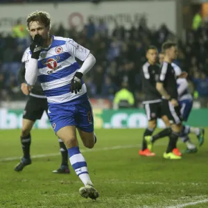 Sky Bet Championship - Reading v Brentford - Madejski Stadium