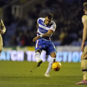 Sky Bet Championship Photographic Print Collection: Reading v Leeds United