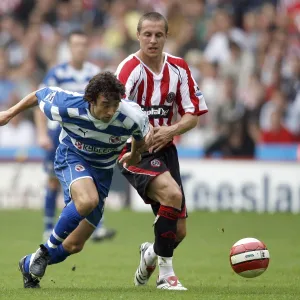 Stephen Hunt makes a challenge