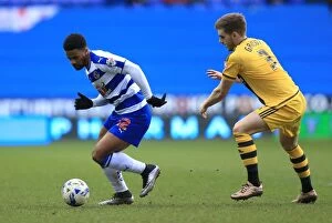 Images Dated 5th March 2016: Battle for the Ball: McCleary vs Garbutt in Reading vs Fulham Championship Showdown